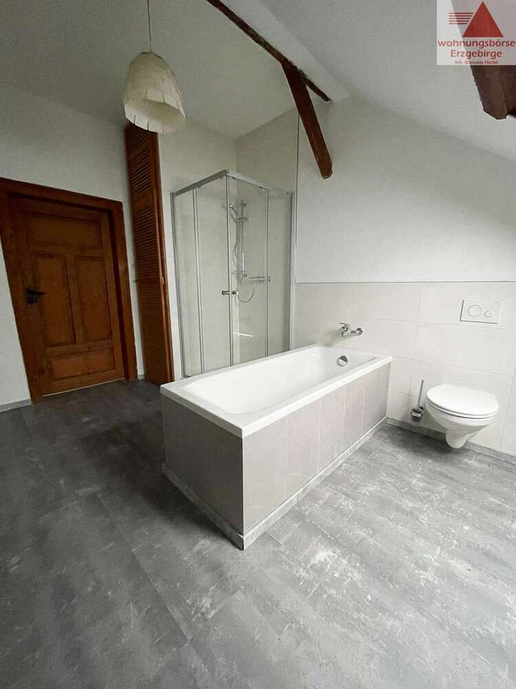 Wohnung zum Mieten in Lauter-Bernsbach OT Oberpfannenstiel 632,50 € 115 m²
