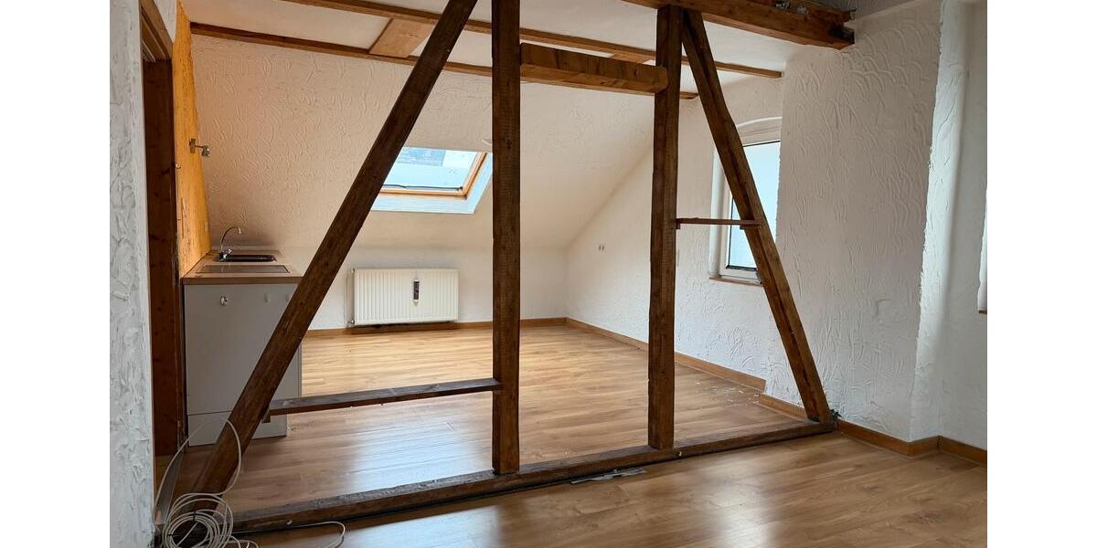 Dachgeschoßwohnung Menden (Sauerland) - 2.5 Zimmer, 43 m&sup2;, 350&euro; | Angebot:25171832
