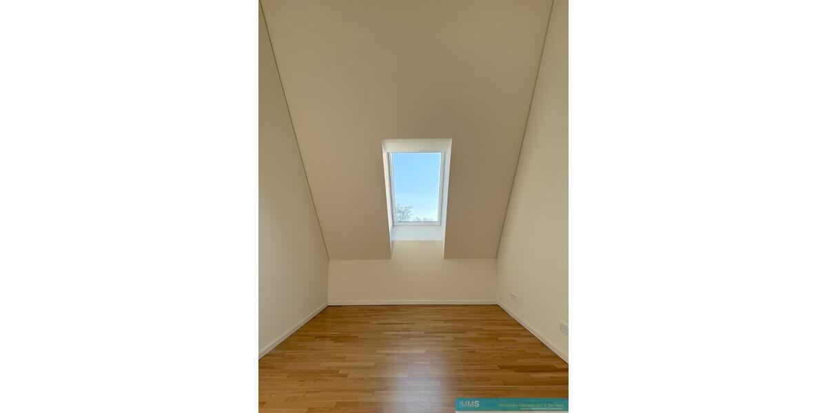Dachgeschoßwohnung Berlin Treptow-Köpenick - 4 Zimmer, 123 m&sup2;, 2.300&euro; | Angebot:25418974