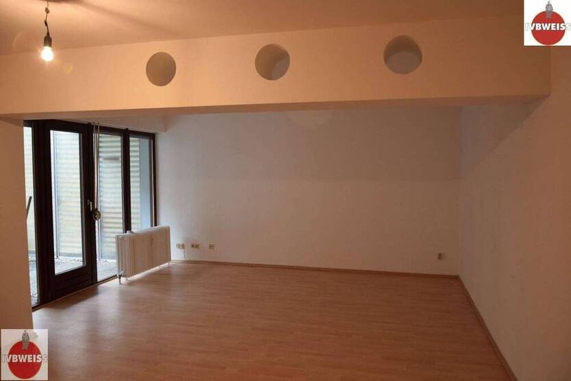 Grandiose Wohnung mit 2 Zimmern, 2 Terrassen, Duschbad und Einbauküche