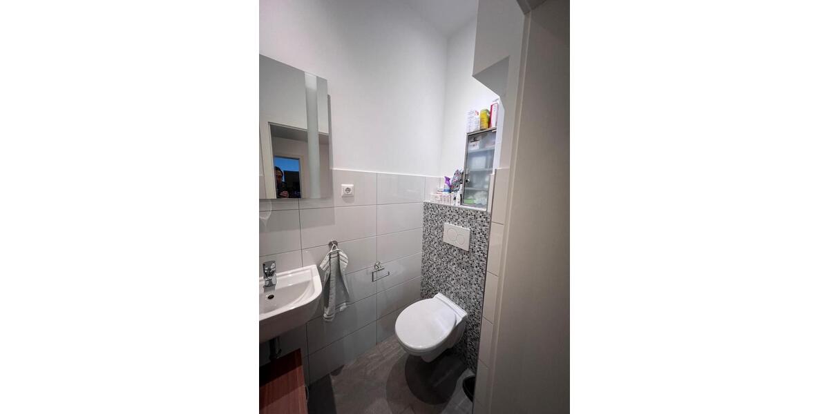 Etagenwohnung Hattingen - 5 Zimmer, 125 m&sup2;, 1.200&euro; | Angebot:24344944