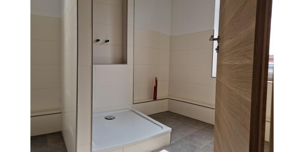 Etagenwohnung Limbach-Oberfrohna Oberfrohna - 5 Zimmer, 139 m&sup2;, 810&euro; | Angebot:26675798