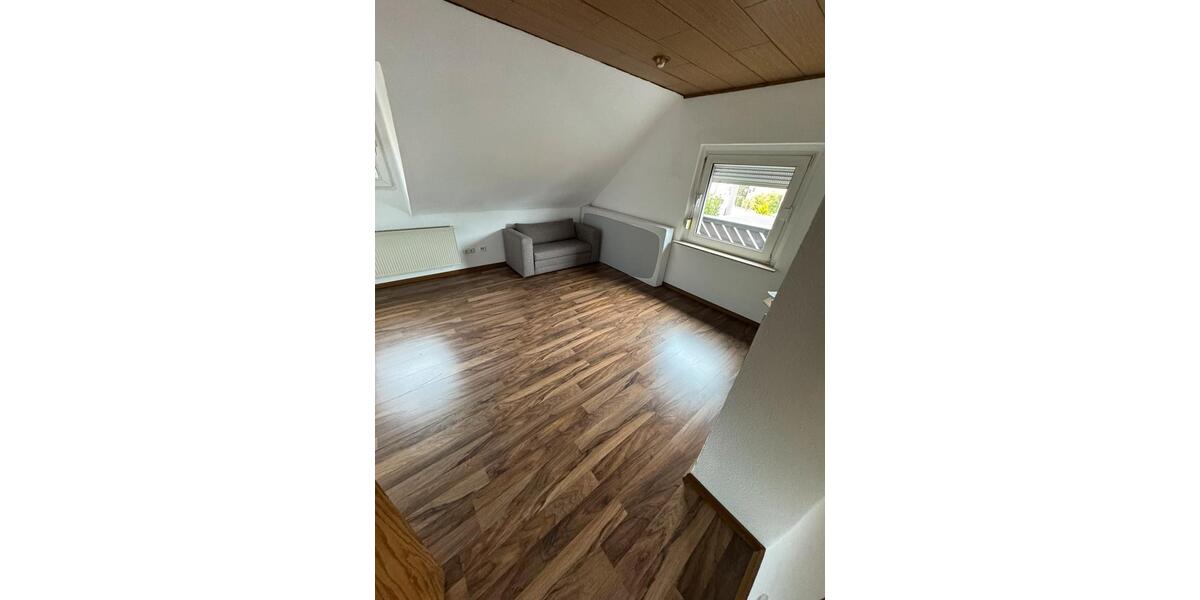 Dachgeschoßwohnung Langenfeld (Rheinland) - 2 Zimmer, 52 m&sup2;, 665&euro; | Angebot:26397791