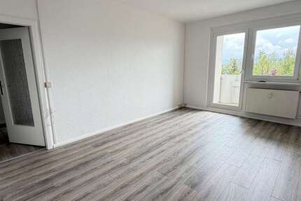 Wohnung Schwarzenberg - 4 Zimmer, 69 m&sup2;, 412&euro; | Angebot:26450719