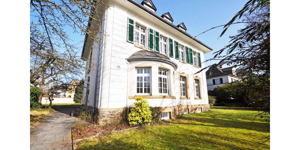 Wittlich: + Repräsentative Altbauwohnung ab dem 01.04.26 zu vermieten 4 zimmer