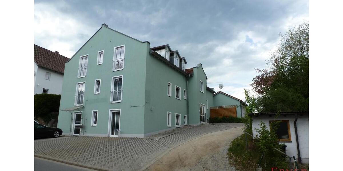 Dachgeschoßwohnung Viechtach - 3 Zimmer, 73 m&sup2;, 550&euro; | Angebot:26456279