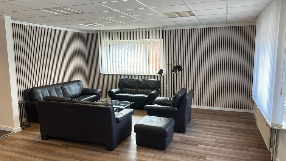 Etagenwohnung Stapel - 7 Zimmer, 258 m&sup2;, 36&euro; | Angebot:25143280