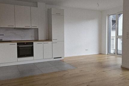 Bitte um schriftl. Anfrage: Ruhige 3 Zi. WHG in zentraler Lage von Bad Homburg zu vermieten. 3 zimmer