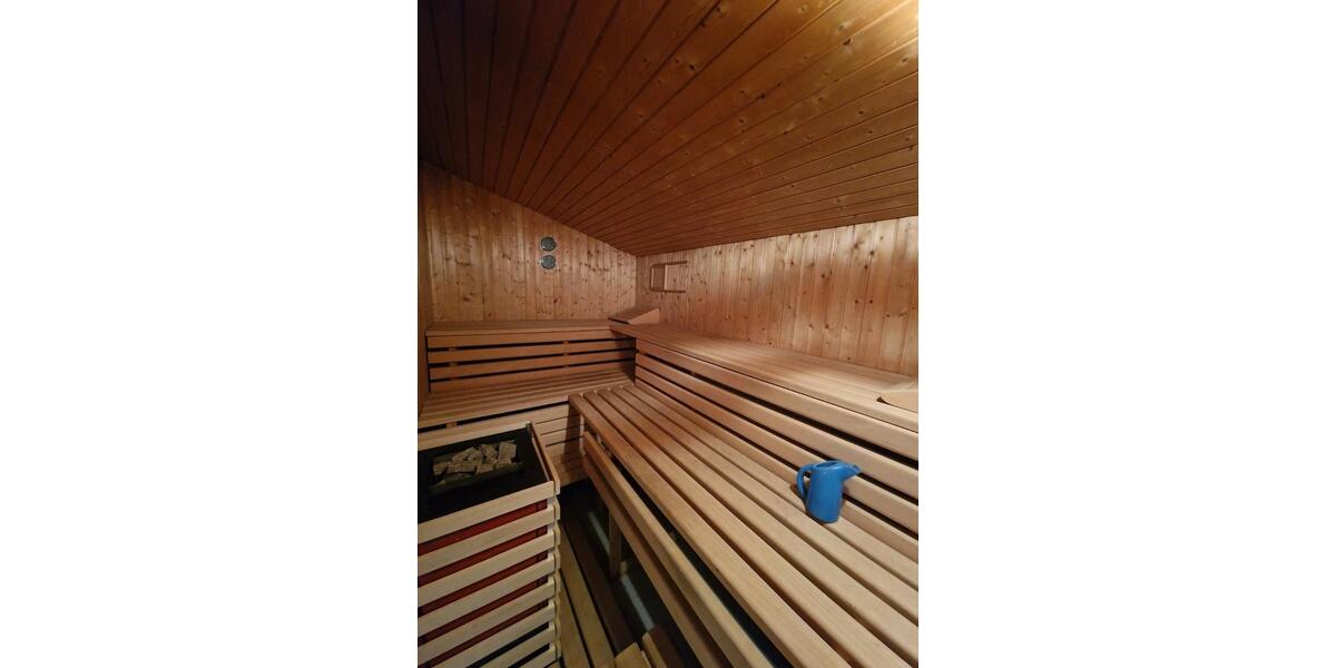 Einfamilienhaus Alpirsbach - 10 Zimmer, 300 m&sup2;, 2.000&euro; | Angebot:21618399