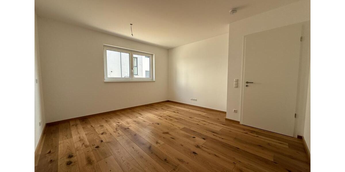 Erdgeschoßwohnung Tüßling - 3 Zimmer, 100 m&sup2;, 1.275&euro; | Angebot:25844843