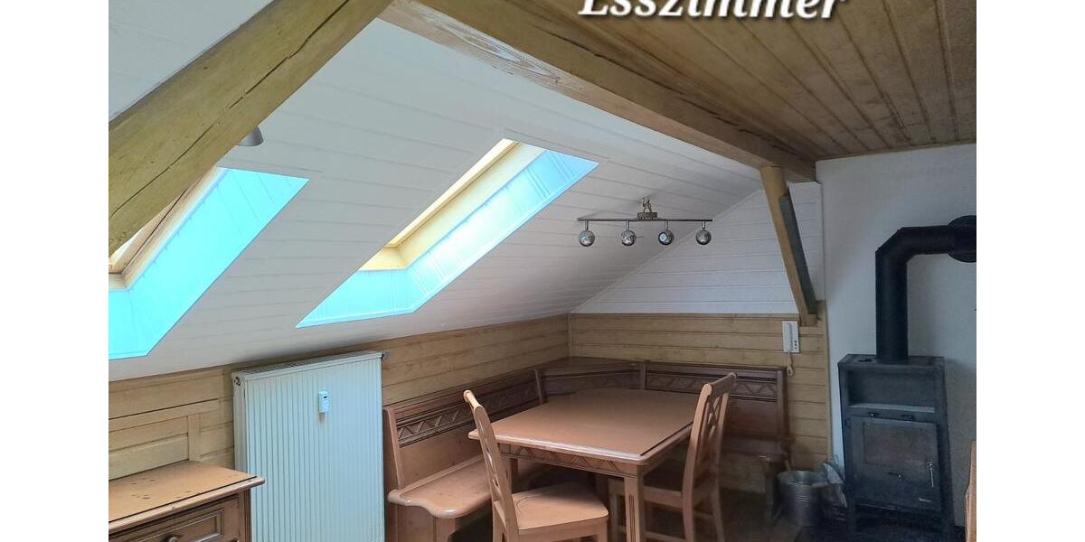 Dachgeschoßwohnung Egglham - 4 Zimmer, 88 m&sup2;, 460&euro; | Angebot:23751513