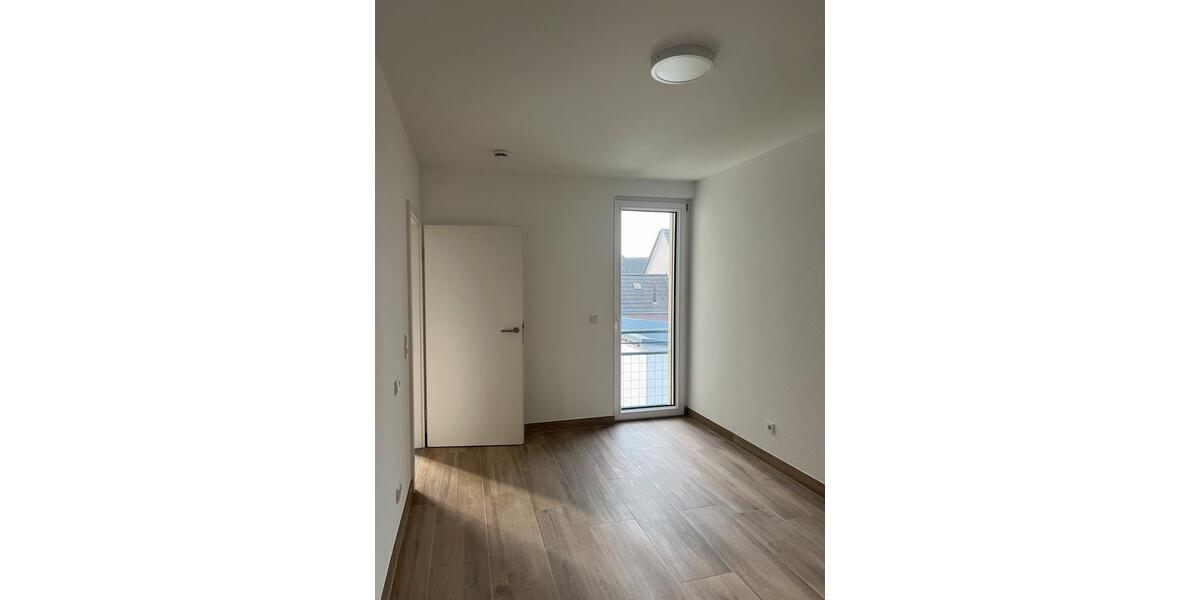 Etagenwohnung Lösnich - 4 Zimmer, 90 m&sup2;, 1.200&euro; | Angebot:22840569