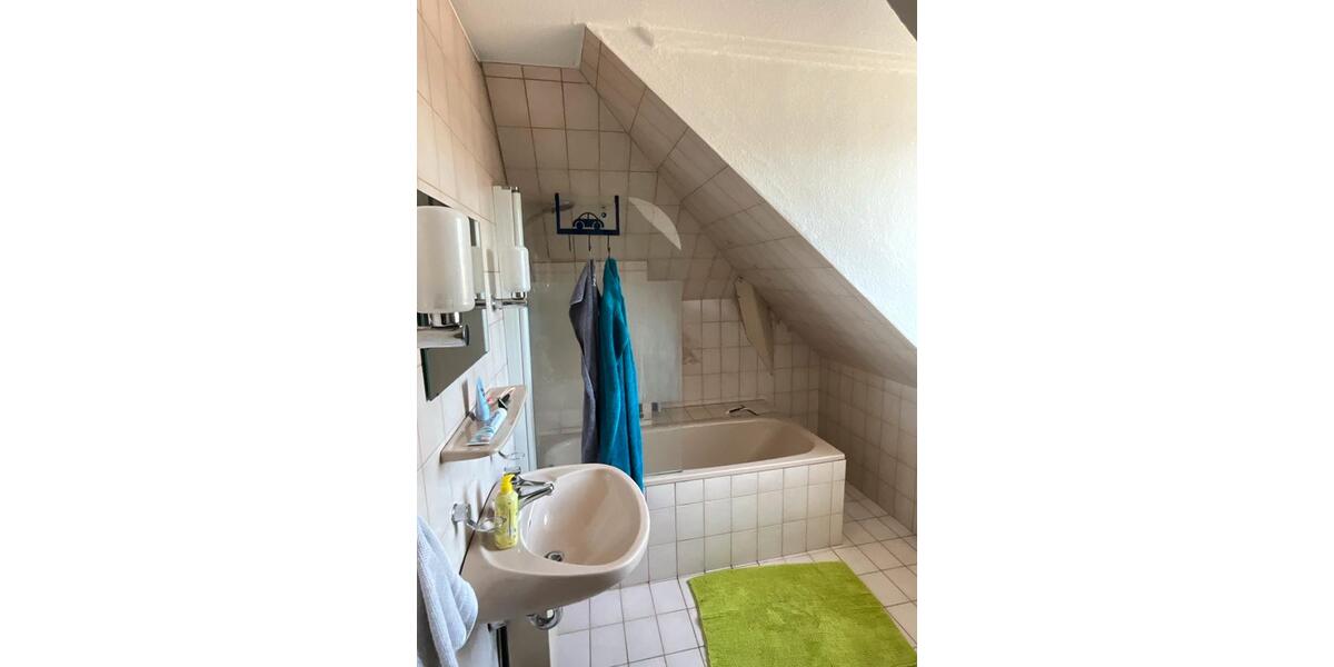 Wohnen auf Zeit Coburg - 3 Zimmer, 150 m&sup2;, 400&euro; | Angebot:26066296