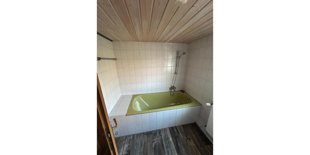 Etagenwohnung Burghaun - 4 Zimmer, 100 m&sup2;, 625&euro; | Angebot:26279473