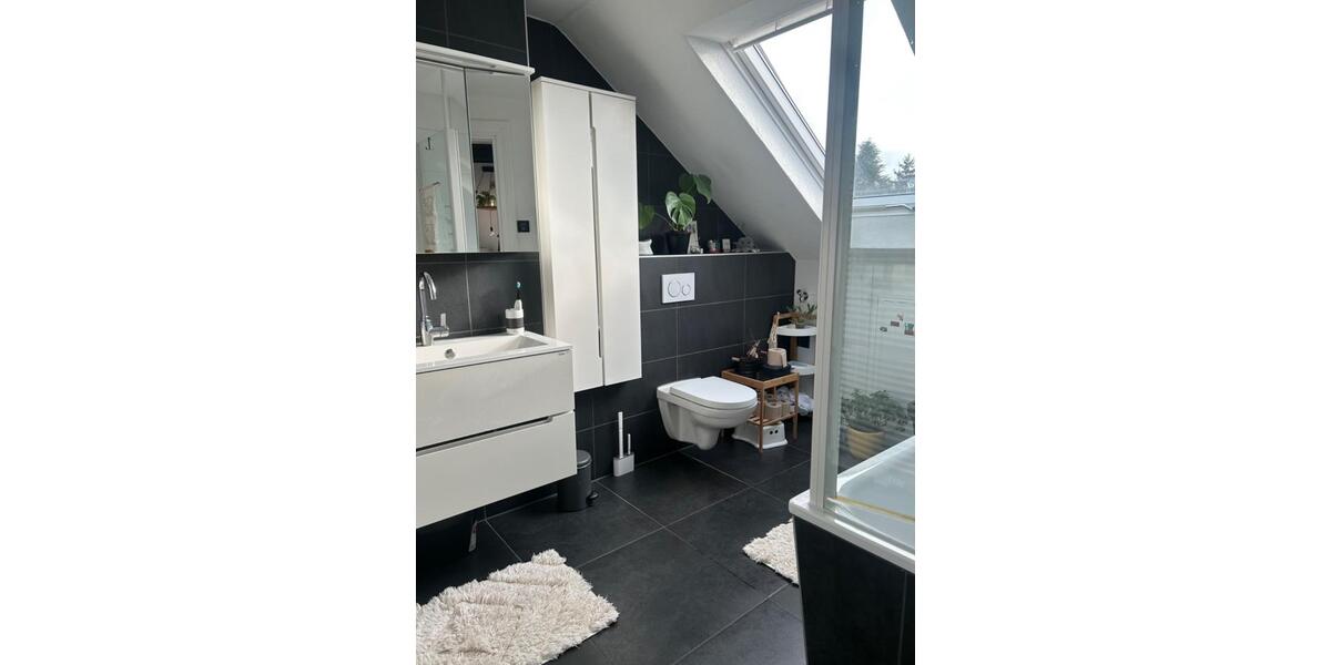 Dachgeschoßwohnung Trier - 2.5 Zimmer, 60 m&sup2;, 1.200&euro; | Angebot:24921324