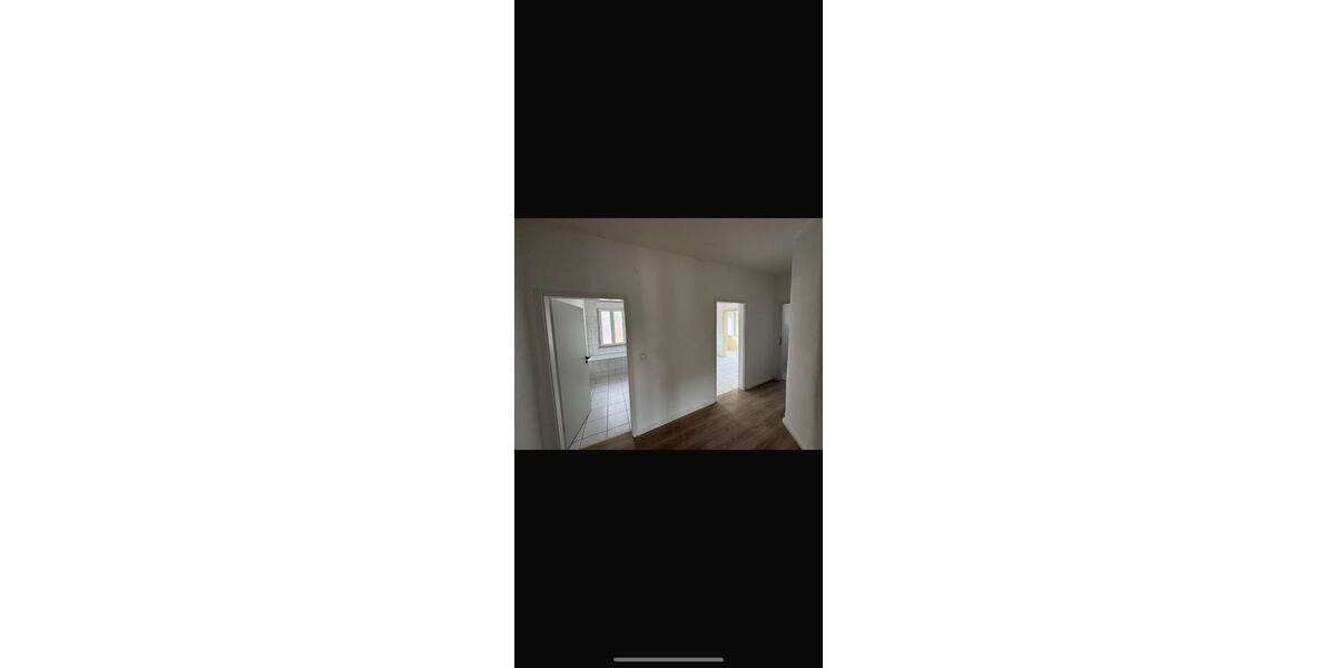 Etagenwohnung Pforzheim Weststadt - 4 Zimmer, 100 m&sup2;, 1.050&euro; | Angebot:26049577