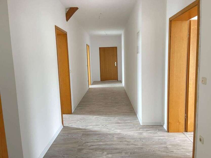 geräumige 3 Zi.-Wohnung inkl. Einbauküche in Pößnecker Stadtvilla 3 zimmer