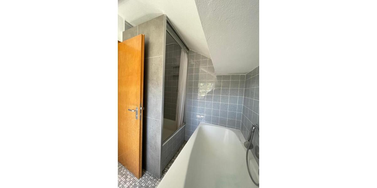 Dachgeschoßwohnung Olsberg - 2 Zimmer, 122 m&sup2;, 1.200&euro; | Angebot:26192324
