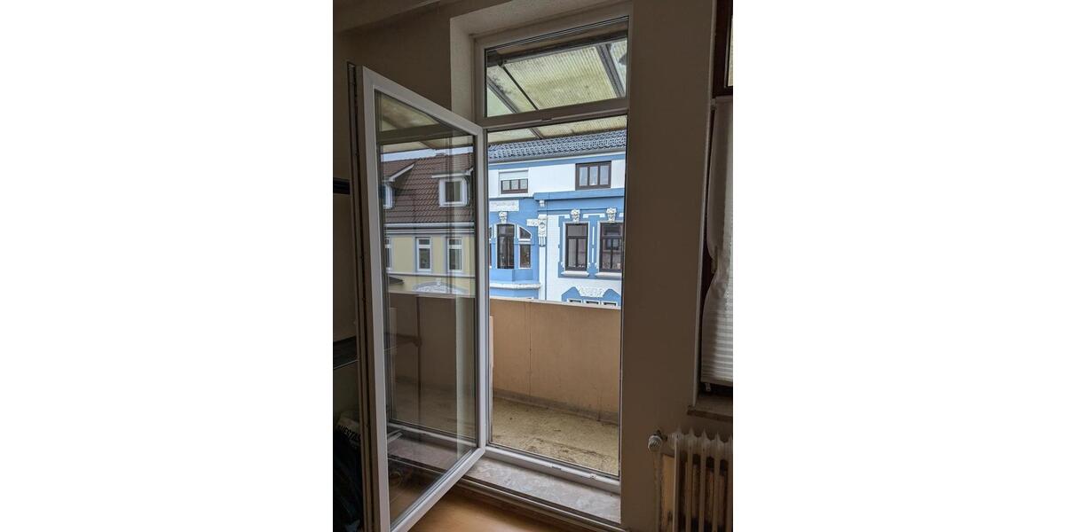 Studenten WG Bremerhaven- Hochschule zu Fuß erreichbar ! 3 zimmer