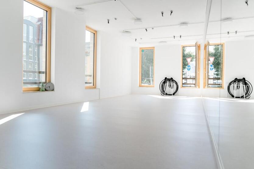 Trainingsraum (Tanz, Yoga, Pilates, Rückbildungskurse ...)
