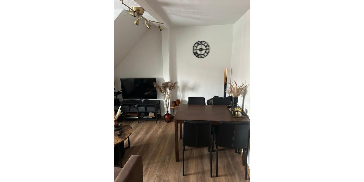 Dachgeschoßwohnung Tribsees - 2 Zimmer, 33 m&sup2;, 215&euro; | Angebot:24866720