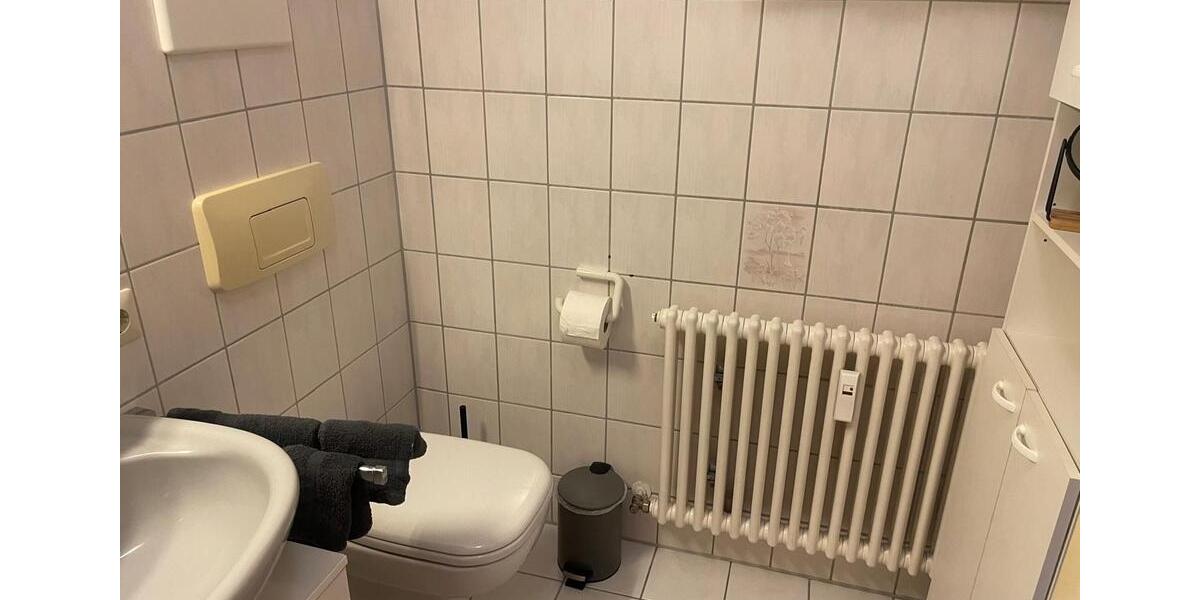 2-Zimmerwohnung mit Balkon, TV, Wlan, BadWc, Küche, Doppelbett, Essplatz, Waschmaschine, Trockner und Parkplatz 2 zimmer