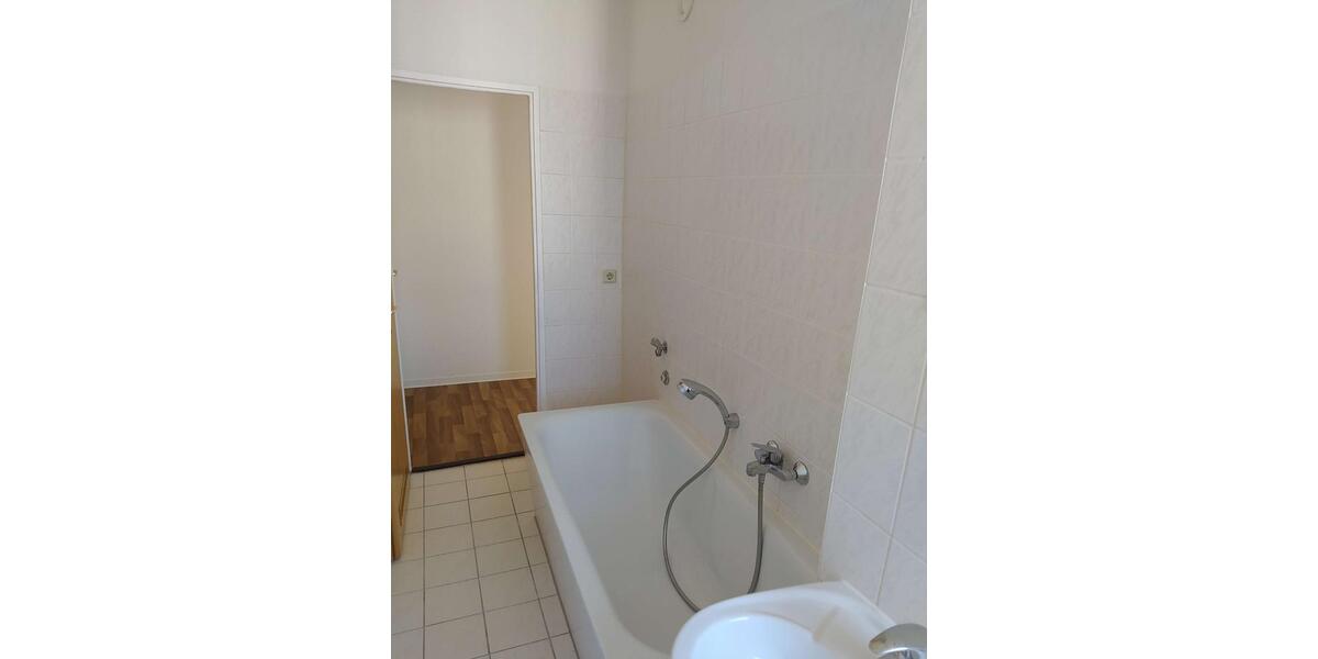 Etagenwohnung Bad Lausick - 2 Zimmer, 47 m&sup2;, 275&euro; | Angebot:25996032