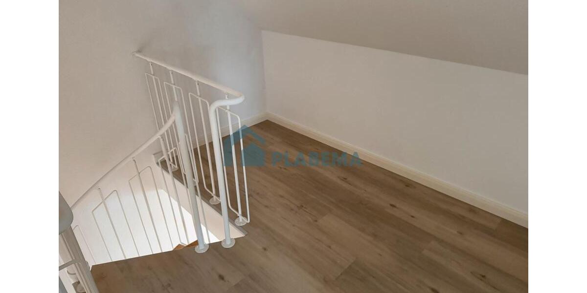 Dachgeschoßwohnung Schwerin Friedrichsthal - 4 Zimmer, 126 m&sup2;, 1.450&euro; | Angebot:24271386