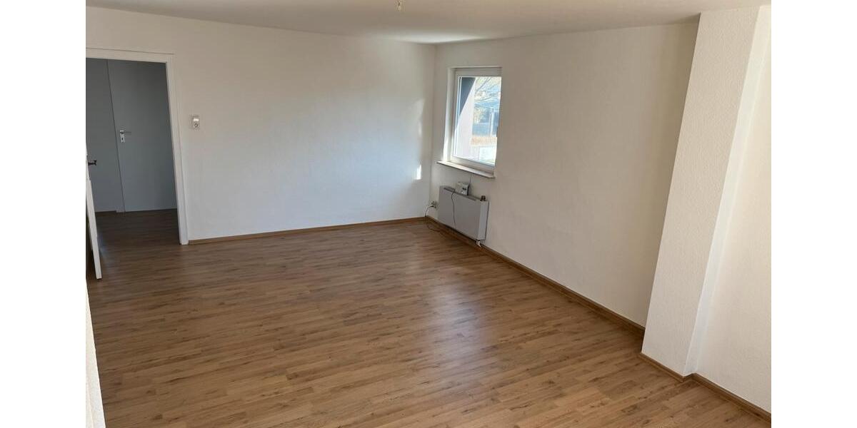 Etagenwohnung Hannover Misburg-Anderten - 3 Zimmer, 90 m&sup2;, 1.400&euro; | Angebot:26449280