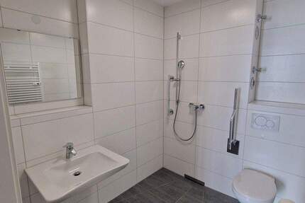 Moderne, barrierefreie 1-Zimmer-Wohnung mit Balkon in Nabburg - ideal für jedes Alter 1 zimmer