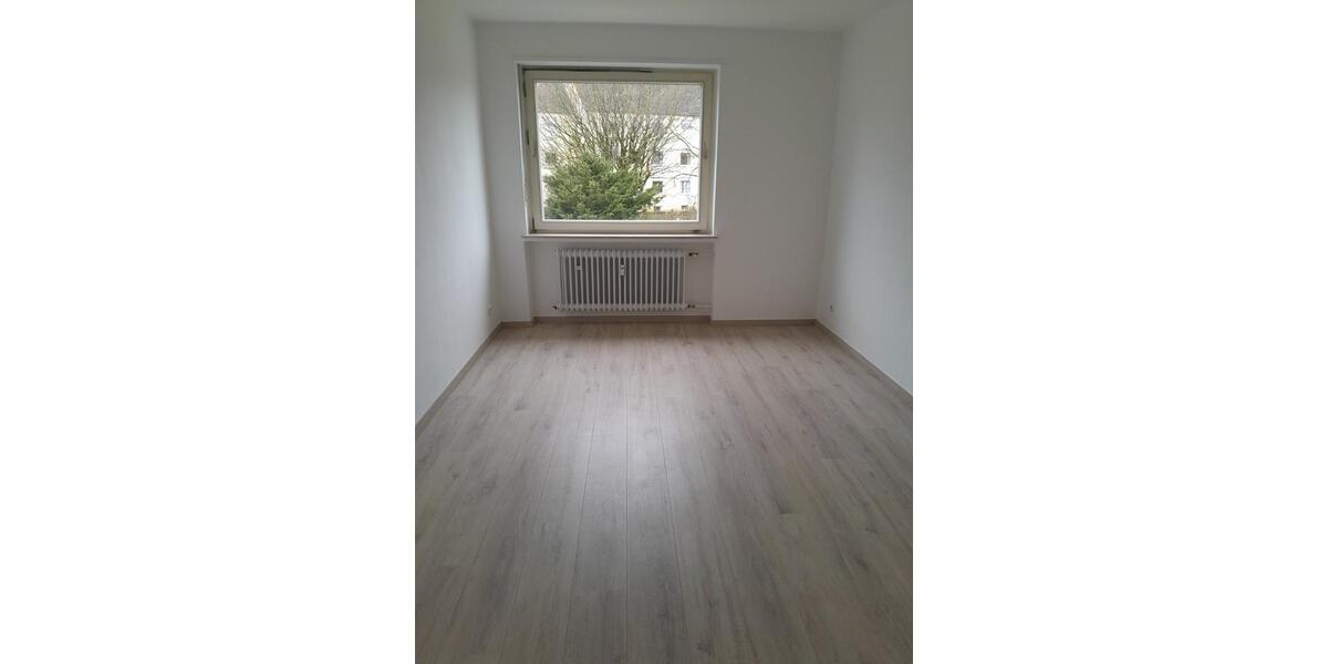 Etagenwohnung Enger - 3 Zimmer, 84 m&sup2;, 621&euro; | Angebot:25943747