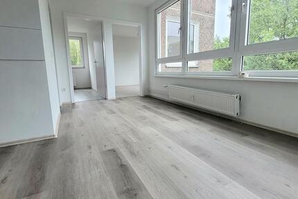 Aussicht über Freisenbruch! Helle 4-Zimmer-Wohnung mit Balkon! zimmer