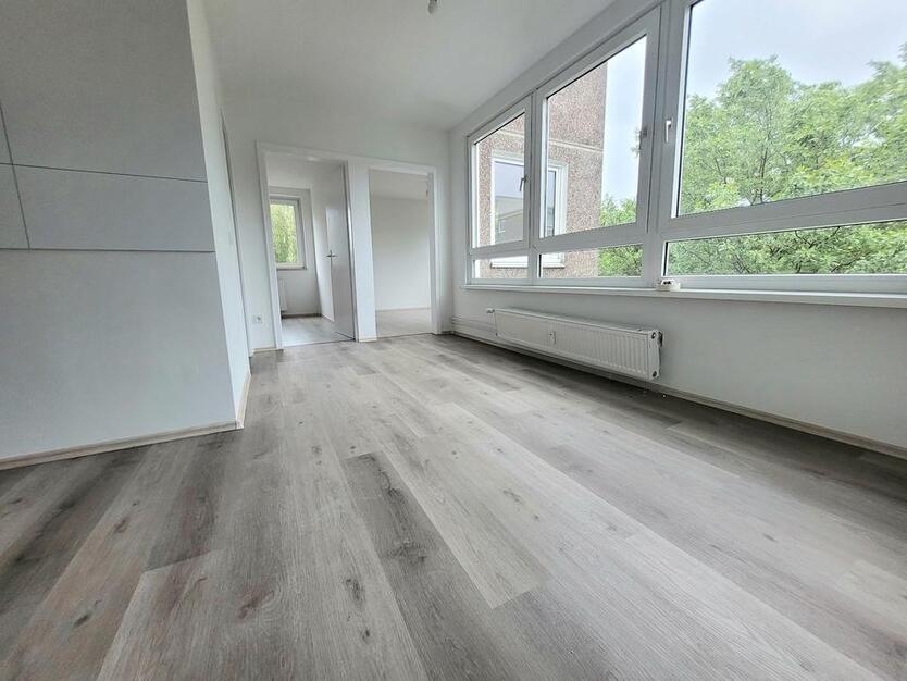 Aussicht über Freisenbruch! Helle 4-Zimmer-Wohnung mit Balkon! zimmer