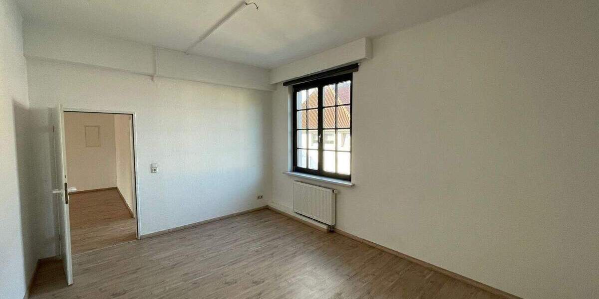 Etagenwohnung Bünde - 2 Zimmer, 85 m&sup2;, 655&euro; | Angebot:24825520