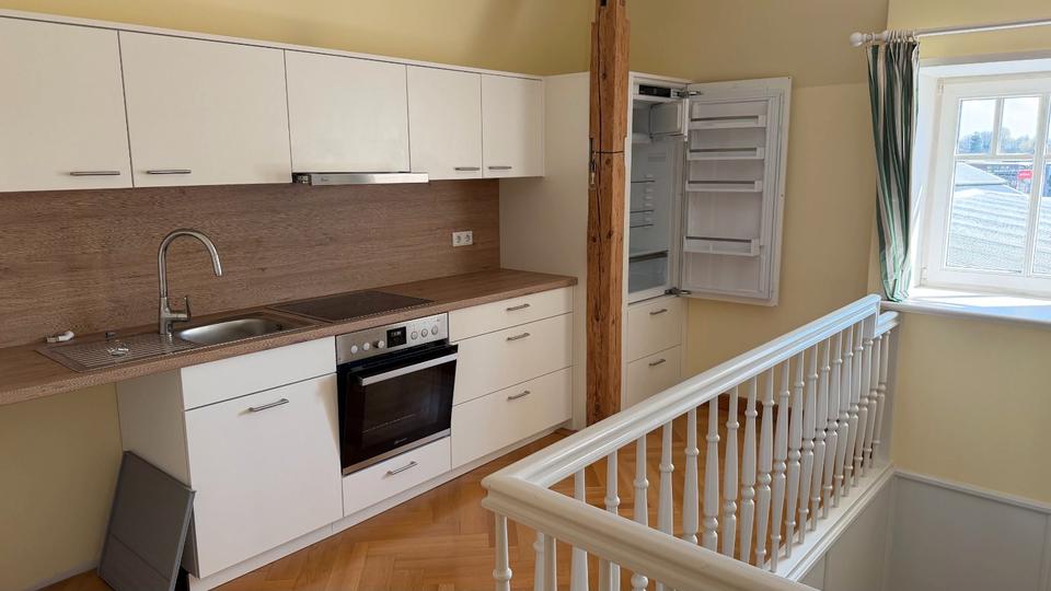 Dachgeschoßwohnung Bredstedt - 5 Zimmer, 131 m&sup2;, 1.090&euro; | Angebot:26335644