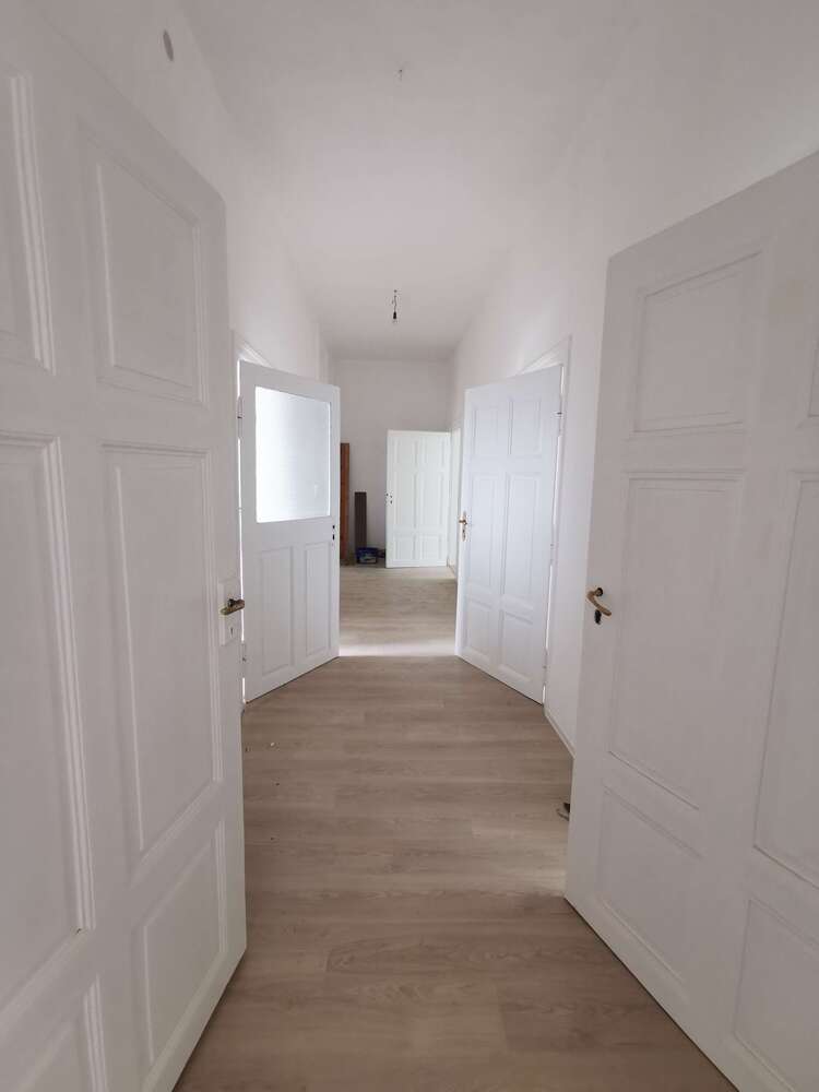 Wohnung zum Mieten in Meerane 726 € 132 m²