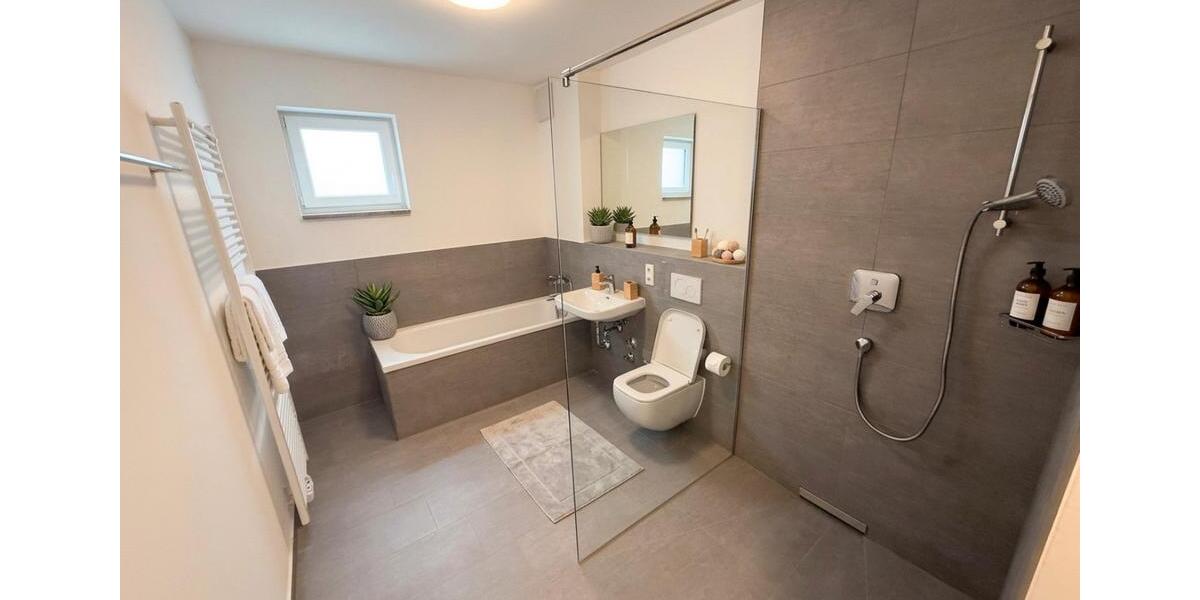 Erdgeschoßwohnung Augsburg - 5 Zimmer, 20 m&sup2;, 520&euro; | Angebot:25638263