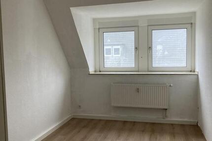 Teilsanierte 3-Zimmer Wohnung zu vermieten - 500 Euro Gutschrift zur Renovierung Inkl. zimmer