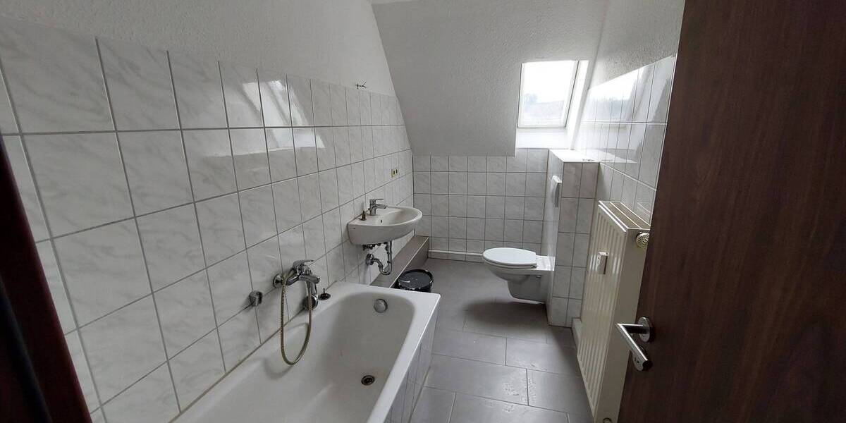 Etagenwohnung Roßwein - 2 Zimmer, 39 m&sup2;, 200&euro; | Angebot:25686217