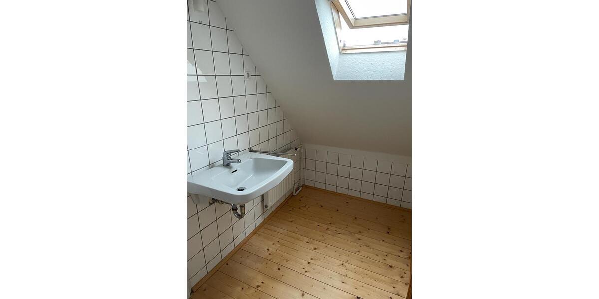 Wohnen auf Zeit Bonn Poppelsdorf - 5 Zimmer, 83 m&sup2;, 1.400&euro; | Angebot:25107934