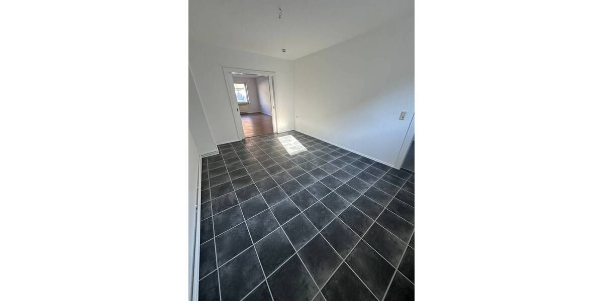 Etagenwohnung Wilhelmshaven Innenstadt - 2 Zimmer, 68 m&sup2;, 415&euro; | Angebot:25696197