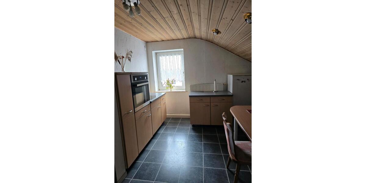 Dachgeschoßwohnung Teublitz - 2 Zimmer, 42 m&sup2;, 450&euro; | Angebot:25986579