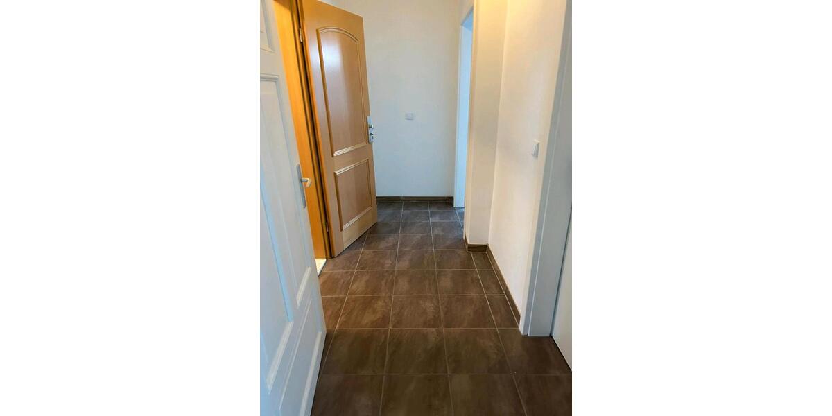 Dachgeschoßwohnung Neustrelitz - 3 Zimmer, 70 m&sup2;, 679&euro; | Angebot:24526039