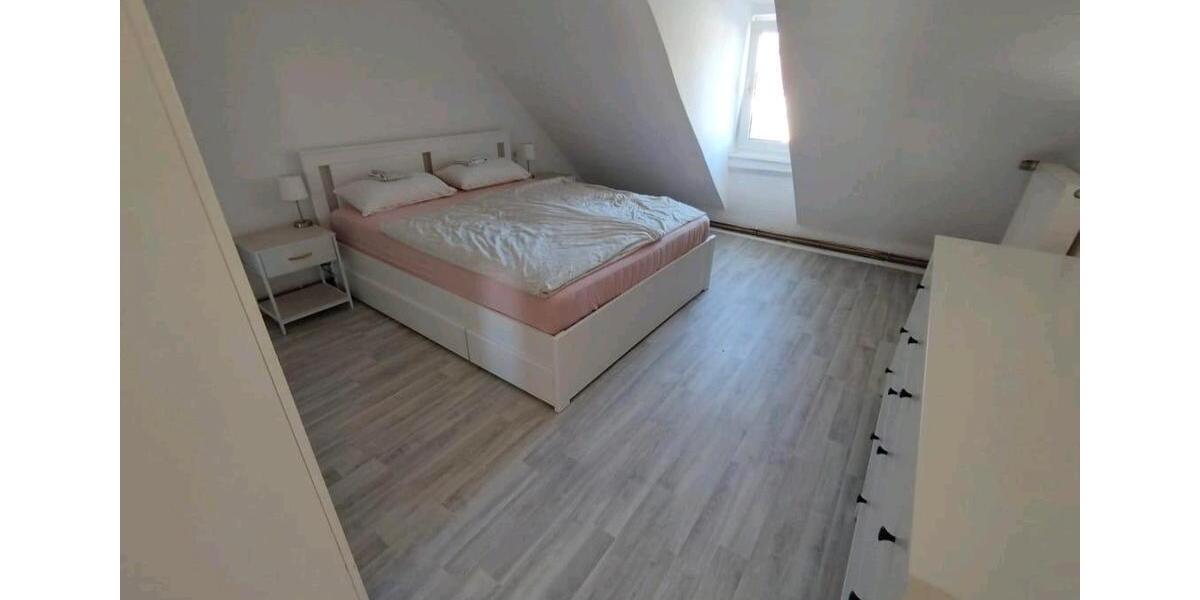 Dachgeschoßwohnung Greußen - 3 Zimmer, 83 m&sup2;, 550&euro; | Angebot:26512474
