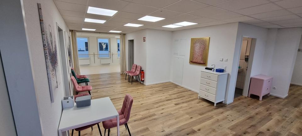 150qm² Praxis- oder Bürofläche zimmer