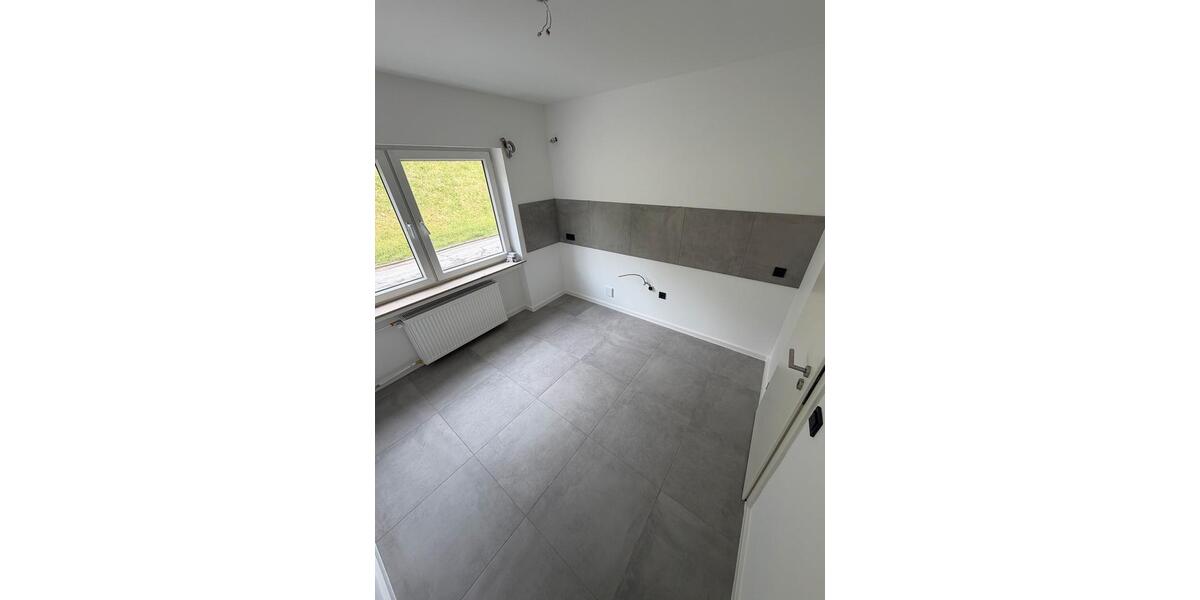 Erdgeschoßwohnung Gummersbach - 3 Zimmer, 73 m&sup2;, 760&euro; | Angebot:26563127