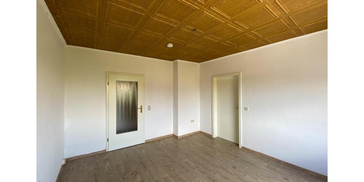 Etagenwohnung Naumburg (Saale) - 4 Zimmer, 82 m&sup2;, 533&euro; | Angebot:17822265