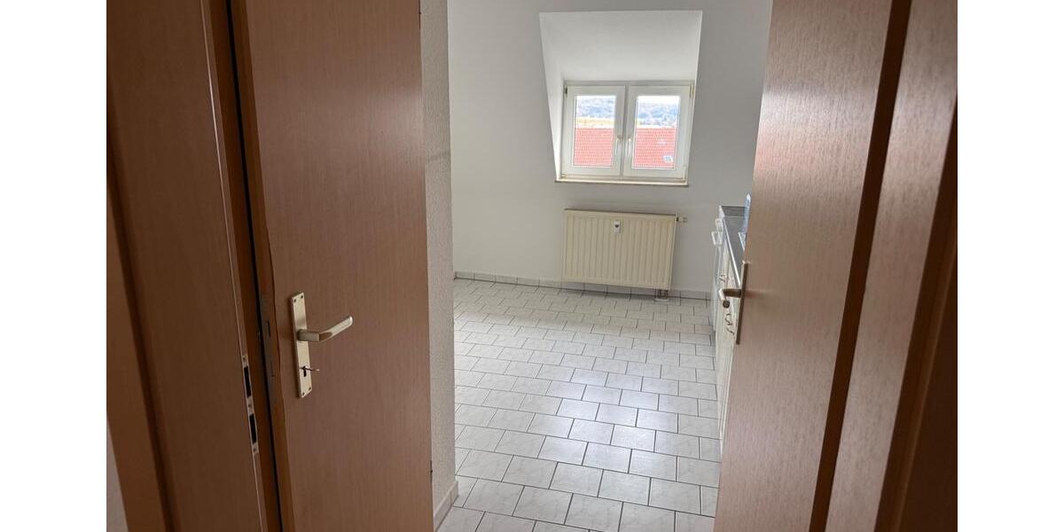 Dachgeschoßwohnung Plauen - 1 Zimmer, 52 m&sup2;, 310&euro; | Angebot:26254479