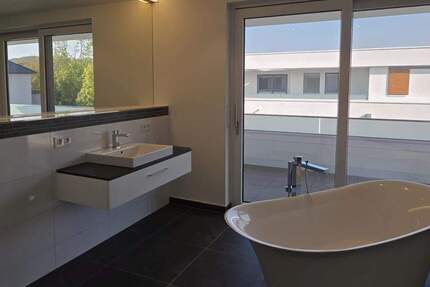 Wohnung Döbeln - 2 Zimmer, 105 m&sup2;, 1.214&euro; | Angebot:25708998