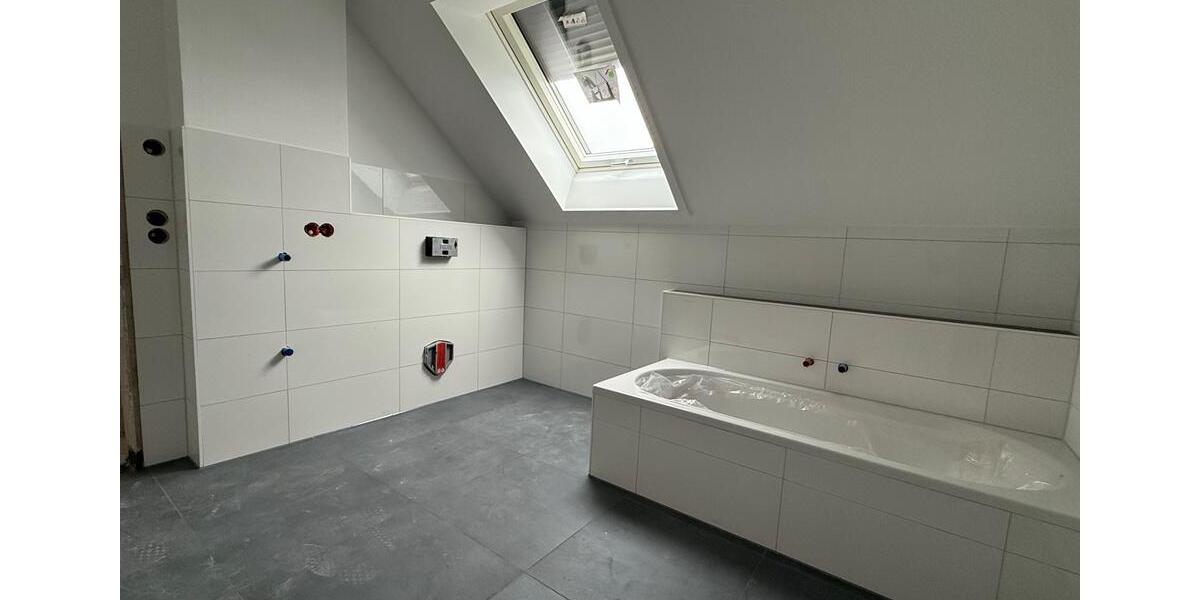 Dachgeschoßwohnung Leinburg - 2.5 Zimmer, 85 m&sup2;, 1.345&euro; | Angebot:24744591